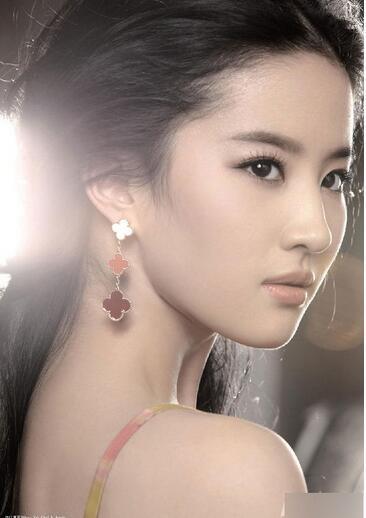 娱乐吃瓜君刘亦菲是谁啊,娱乐吃瓜界的璀璨明星