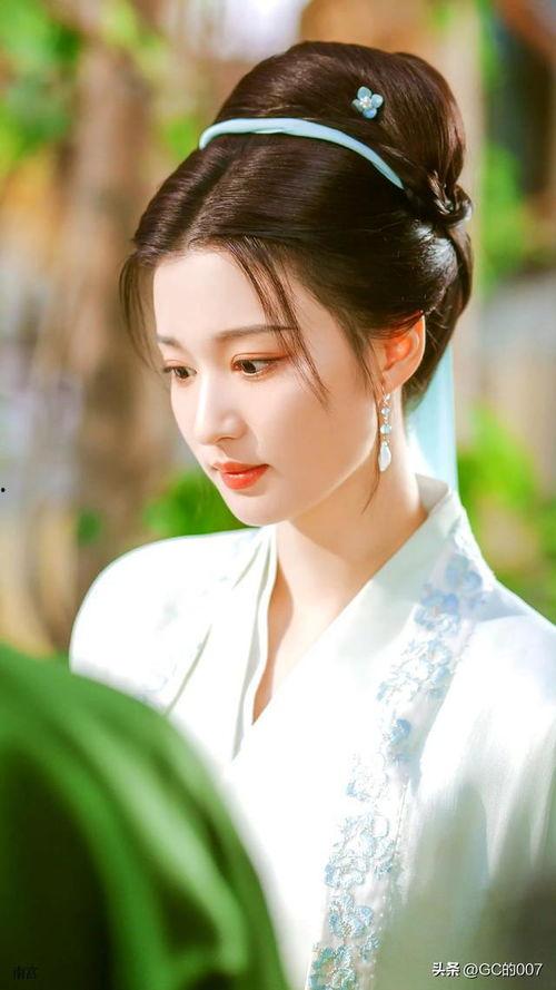 吃瓜星娱乐王楚然